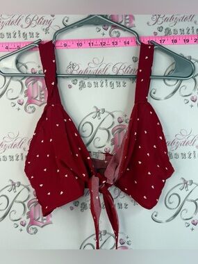 Mode Tank top cropped tie up front Red Heart Print Tie-Front Crop Top
